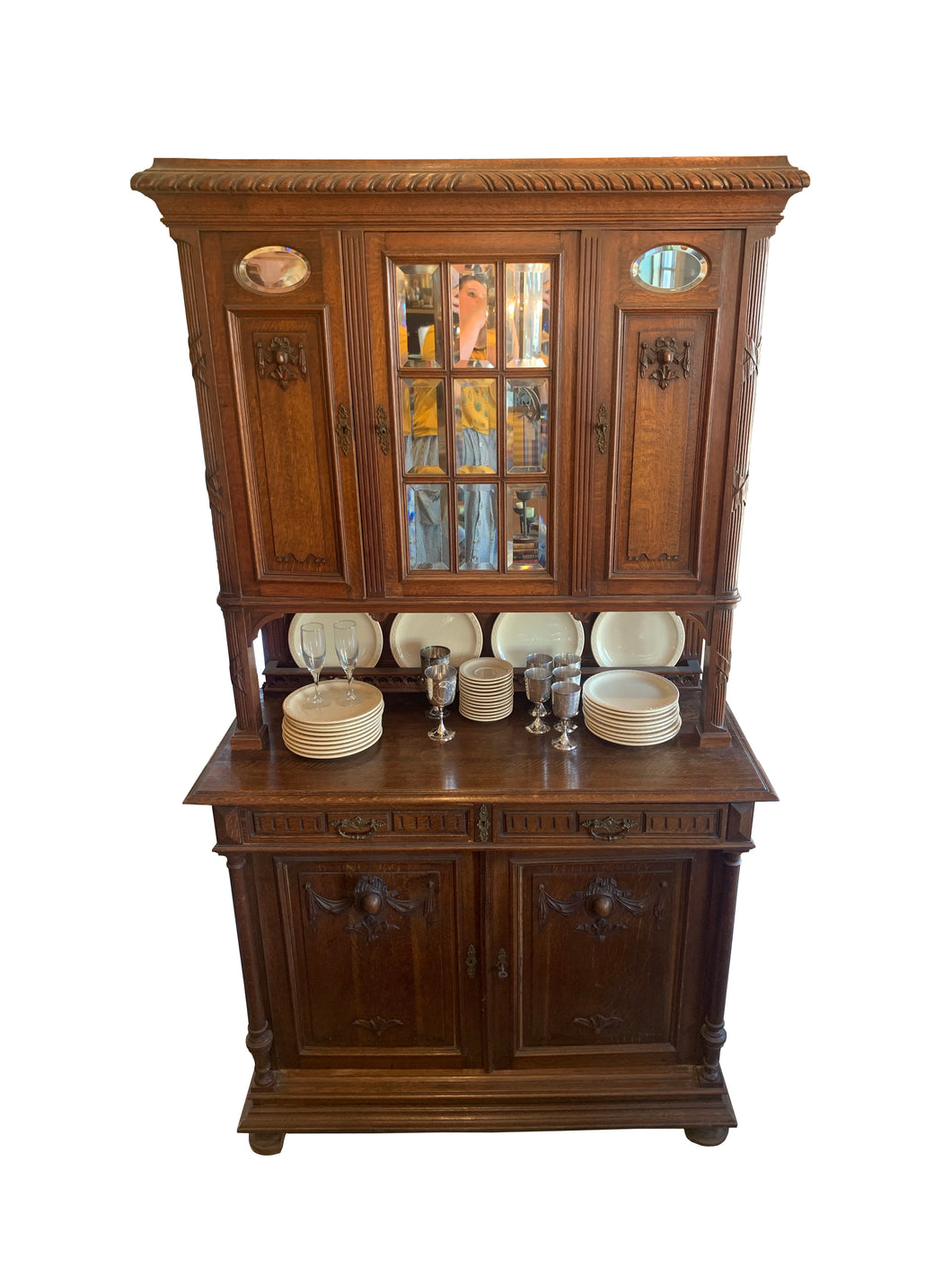Front of French Cabinet Hutch